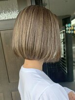 ニア 栄(nia)&nbsp;大人ショートボブ前下がりショートボブ前下がりボブひし形ボブ