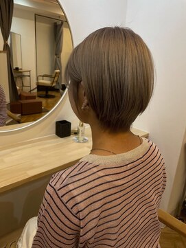 エルア(elua) ミルキーベージュ