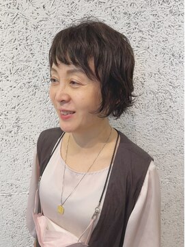 DAMANI 表参道 髪質改善/ヘッドスパ/ハイライト/白髪染め/白髪ぼかし/縮毛矯正 似合わせカット/ミディアムレイヤーカット[表参道駅]