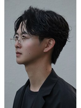 バズフロー バイ ディーアンドティー(BUZZ FLOW by D&T)の写真/【4/1NEW OPEN】「似合う」が見つかる！圧倒的センス×高技術の"似合わせ術"で旬のスタイルを形に。