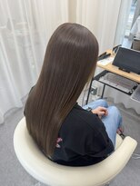 エマ 浦上駅前店(EMMA)&nbsp;ワンカラーで透明感あるベージュ