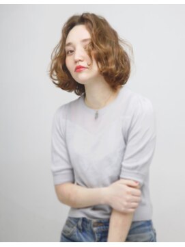 シャンプー 本庄店(SHAMPOO) 可愛さ弾けるカジュアルなドライ質感の甘辛ボブ