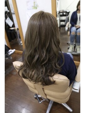 ラウレア(Laule'a) 重軽ウェーブ@イルミナカラー