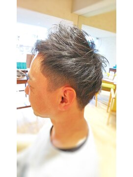 ヘアーアティレ(HAIR attirer) スパイシーツーブロック