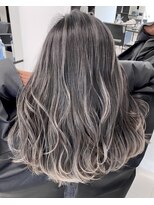 アライブ キチジョウジ(ALIVE Kichijoji)&nbsp;小顔セミウェットウェーブハイライトカラーオリーブカラー着物