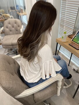 ピヨン 心斎橋(piLLon) インナーカラー