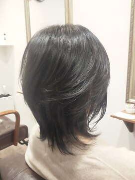 ヘアー グリーン(hair green) 30代40代50代/ミディアムウルフレイヤー/おしゃれ女子ウルフヘア