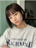ぱっつん前髪の黒髪ボブ