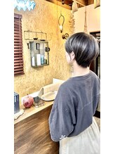 トイロ(toiro) ショートとシルバーグレー