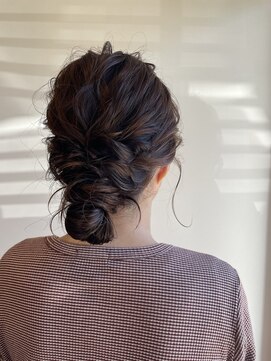 パーク(PERK) シニヨンアレンジ