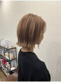 ボブ/ハイトーン/ベージュカラー