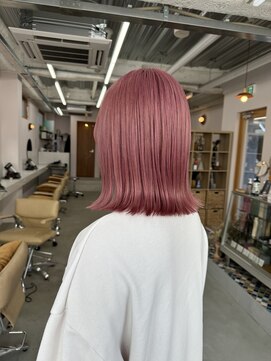 エルム 原宿 表参道(yelm) ブリーチ2回から出来るピンク/ナチュラルボブ