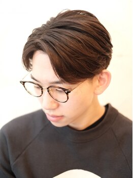 アモ(Amo)の写真/【理容室】ビジネスシーンでもさりげないお洒落を！スタイリングしやすいカットで忙しい朝も簡単にキマる。