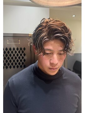 リフル 八王子(RIFULL) メンズパーマ ツイスパ 波巻き メンズバレイヤージュ