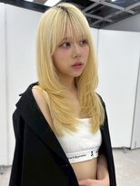 ランテルディ 渋谷(LANTERDIT)&nbsp;ハイトーンベージュ ブリーチカラー レイヤーカット 20代 艶髪