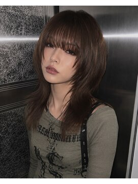 ノラ ウメダ(NORA UMEDA) Y2Kブラウンカラーハッシュカットレイヤーカットシャギーカット