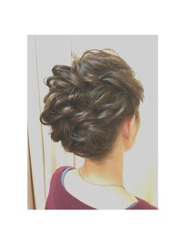 ワンワールド 豊平区 美園店(One World) パーティーヘアセット