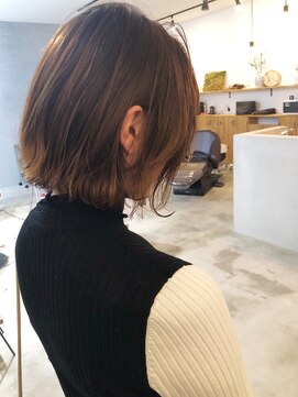 エイト(eito) 毛先に動きが出るbob