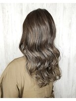 エムロード 深草店 透け感バツグンアッシュベージュ