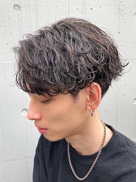 エリマ 調布(elima) センターパートツイストスパイラルパーマソフトツーブロック