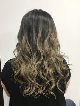 オルブ 戸塚安行店(Oluve) グラデーションカラー/外国人風/ケアブリーチ/ベージュ