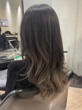 ラブクロムトーキョー オモテサンドウ(LOVECHROME OMOTESANDO) 【似合わせカット】大人レイヤーカットでイメチェンヘアスタイル