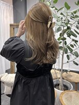 アルコイリスバイドールヘアー(ARCOIRIS by Dollhair) アッシュベージュ透明感カラー韓国風ハーフアップアレンジ都島