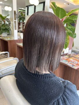 ヘアーアンドエステ ハラダ 滝ノ水店(Hair&Esthe Harada) 切りっぱなしボブ×ブラウンベージュ