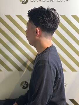 バーバーバー アカバネ(BARBER-BAR AKABANE) 男らしい毛流れアップスタイル×フェード ニュアンスパーマ#3