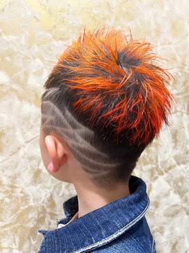 デザイニングヘアードゥ(designing hair Deux) キッズバリアートブリーチオレンジカラー　【キッズバリアート】