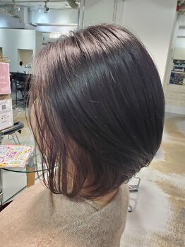 丁寧なカウンセリングとお客様の髪質やクセ、骨格を見極めて施術◎洗練された大人女性のトレンドヘアへ♪