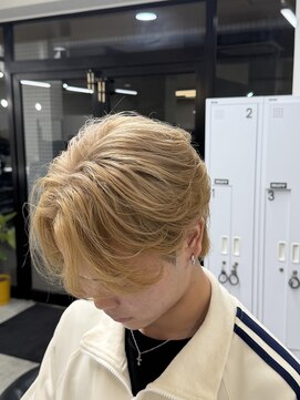 ベージュカラー