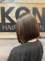 コン(KON)&nbsp;切りっぱなしボブ/ココアベージュ