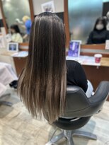 イーエル グランデ(e.ll grande)&nbsp;バレイヤージュ風エクステ