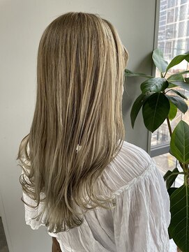 シア(sia) 淡いミルクティーベージュ☆