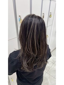 キャパ(CAPA) コントラストハイライト×グレージュ(茅ヶ崎/20代/韓国ヘア)