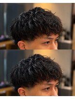 ゼロスバーバー(0's BARBER SHOP)&nbsp;束感無造作ツイストスパイラルパーマ人気流行立体感メンズ