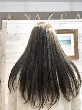 ヘアーアンドリラクゼーション ナスカ(Hair&Relaxation NazcA) ツヤツヤストレート グレージュ×アッシュ