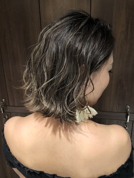 リバレッジ 広尾(Leverage) 外国人風グレージュハイライト