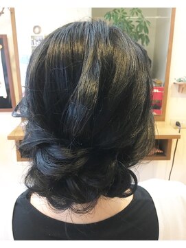 キキ 美容室(KIKI) シニヨンアレンジ★