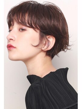 ピークアブー 銀座中央通り(PEEK-A-BOO) 大人マッシュのセンシュアルショート。伸ばしかけの方にも◎