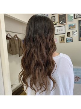 アルファ 姪浜店(alpha) ミルキーグラデ