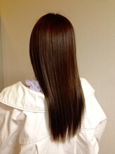 スリー(THREE) 艶サラ★ストレートヘア ナチュラルアッシュカラー