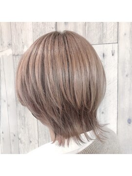 ウサギジュニア(ウサギjr.) ウルフカット レディース ハイトーンミルクティー