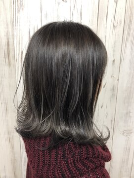 エモート(EMOTE) シルバーグレージュ