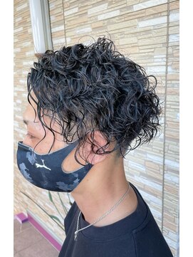 アールヌーベルヴァーグ(ar nouvelle vaugue) 個性はツーブロックスパイラルパーマ!