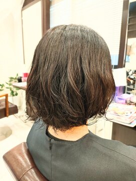 アエラ(aera) ゆるふわパーマ