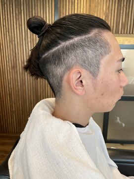 キタセンジュバーバー バイ ティーズ(KITASENJU BARBER by T's) マンバン