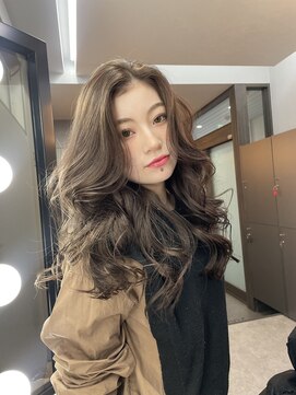 ブロンド(Blonde) 中明度/オリーブベージュ