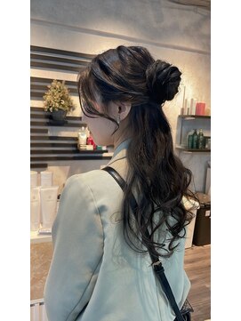 ノエ(Noe) ハーフサイドお団子(くるみちゃんヘア)